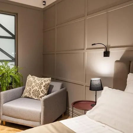 Alnis Boutique 4*