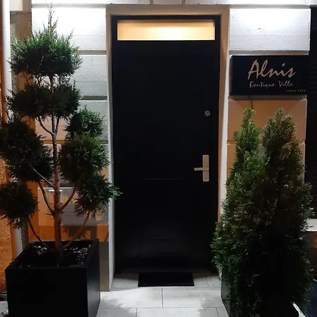 Alnis Boutique 4*