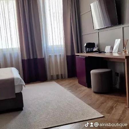 Alnis Boutique Hotel 4*